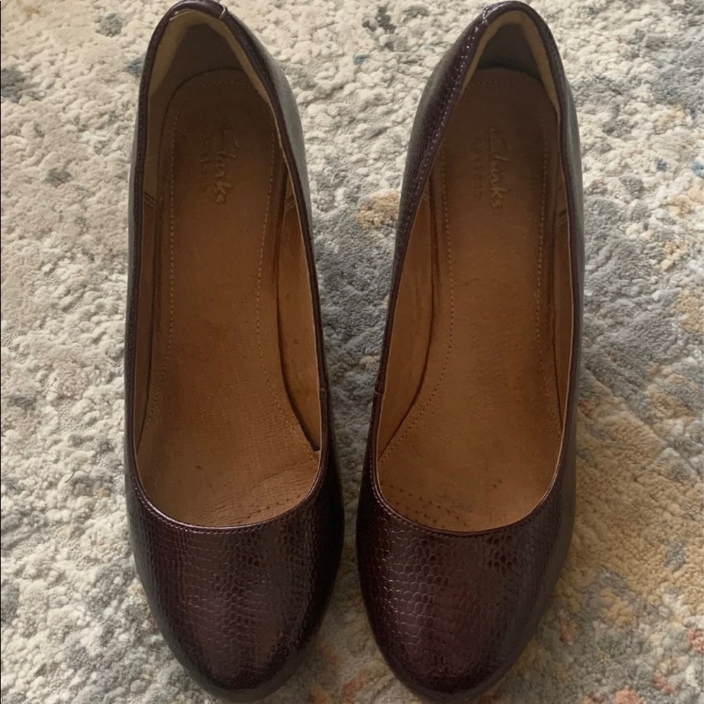 Clarks artisan, Snake print Oxblood Wedges, Size 9
